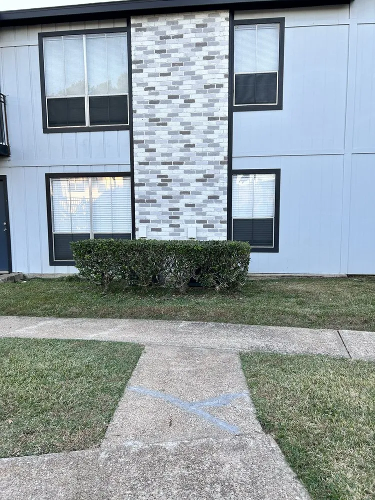 Expert outdoor landscaping experts serving Diboll, TX - Helping Hands