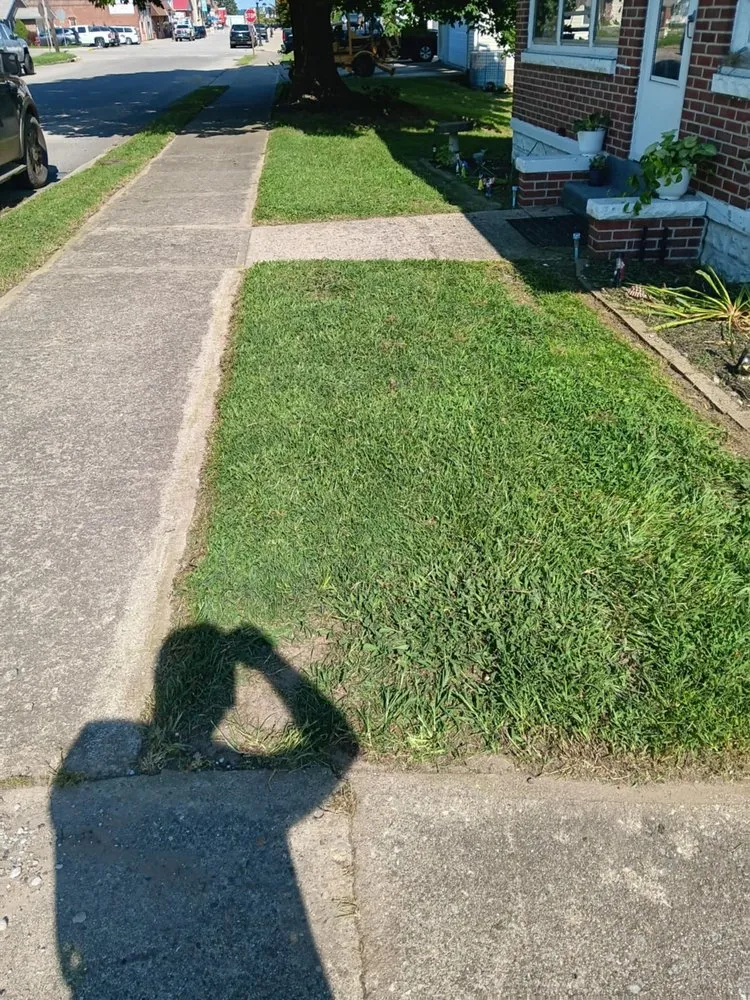 Local yard maintenance experts serving Solsberry, IN - Helping Hands Lawn and Landscape