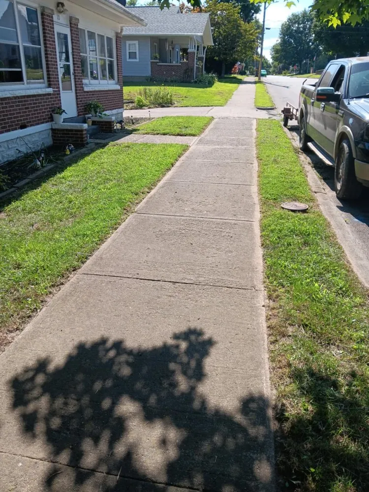 Professional garden landscaping in Solsberry, IN - Helping Hands Lawn and Landscape
