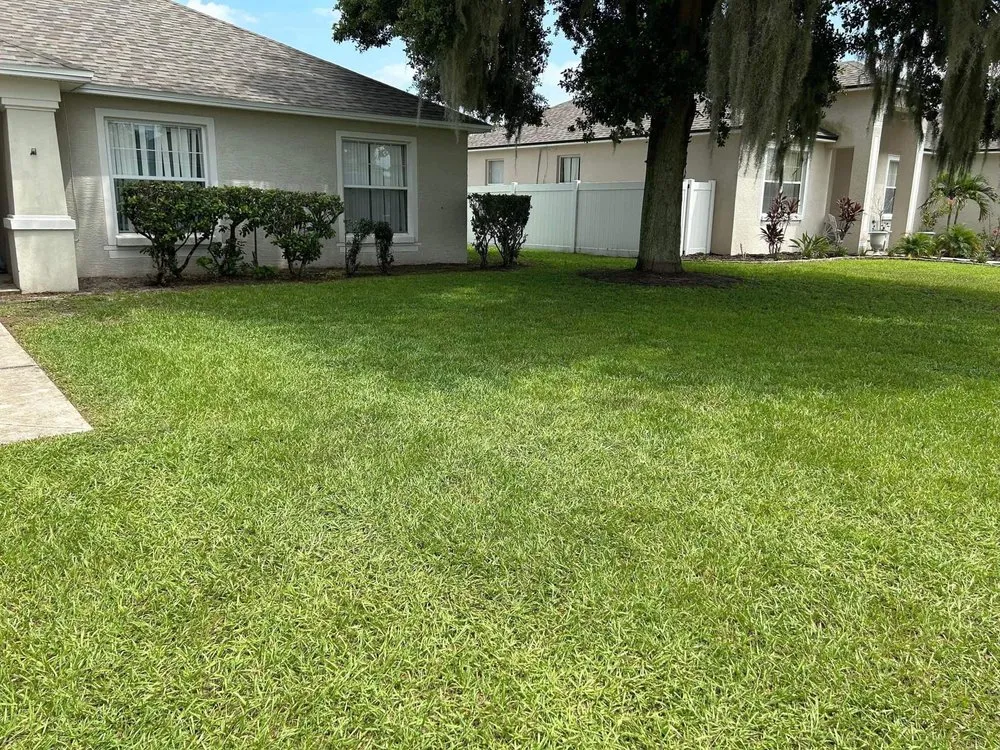 Top-rated landscape design experts serving Auburndale, FL - Helping Hands Lawn Service
