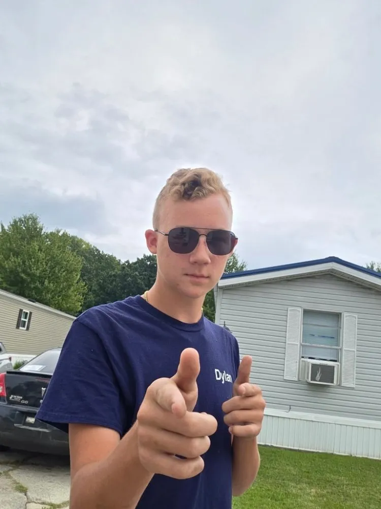 Custom yard cleanup service in Ashtabula, OH by Helping Hands Property Maintenance