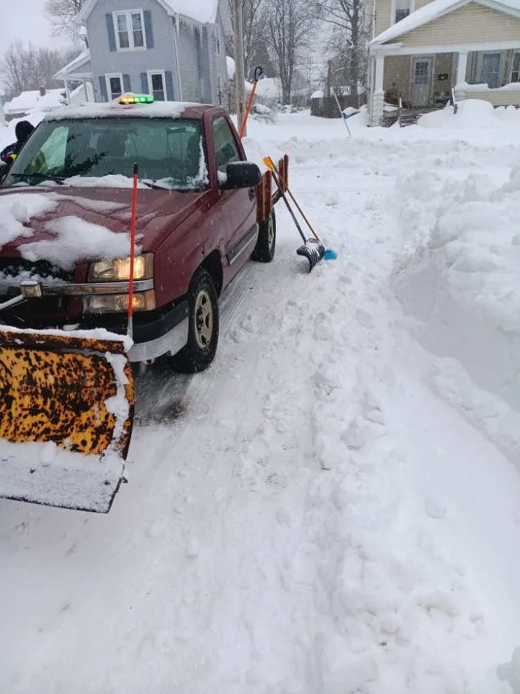 Reliable lawn mowing service near you across Ashtabula, OH - Helping Hands Property Maintenance