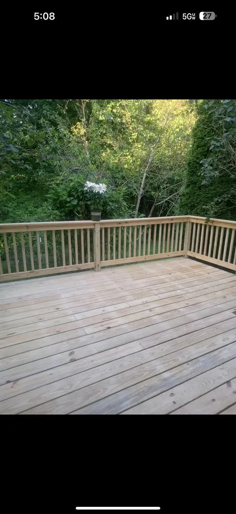 Expert lawn care service in Rockland, ME - Helping Hands