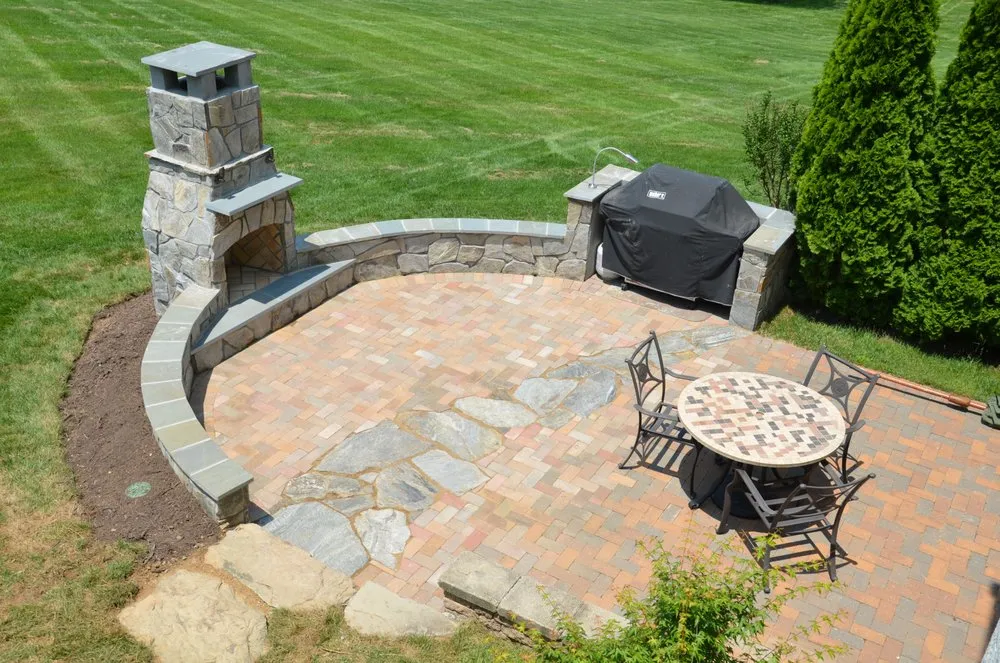 Local lawn mowing service in Sterling, VA by Hemax Construction Services & Landscaping