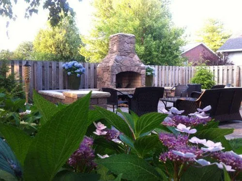 Custom lawn care service near you in Jacksonville, IL by Hembrough Tree & Lawn Care