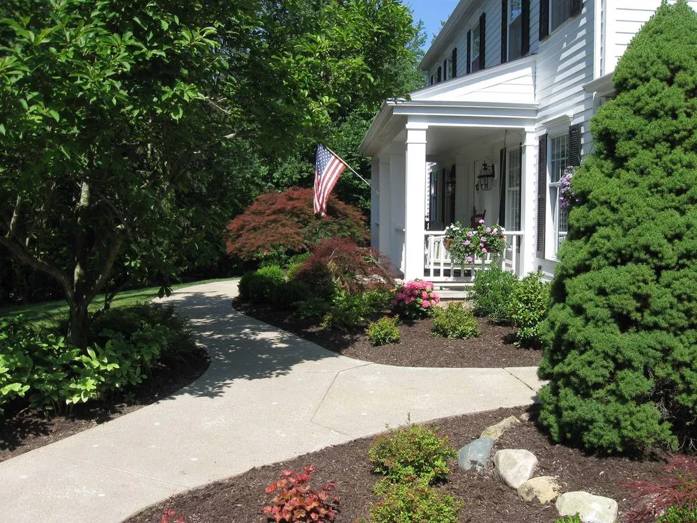 Custom landscaping services in Chagrin Falls, OH by Hemlock Landscapes