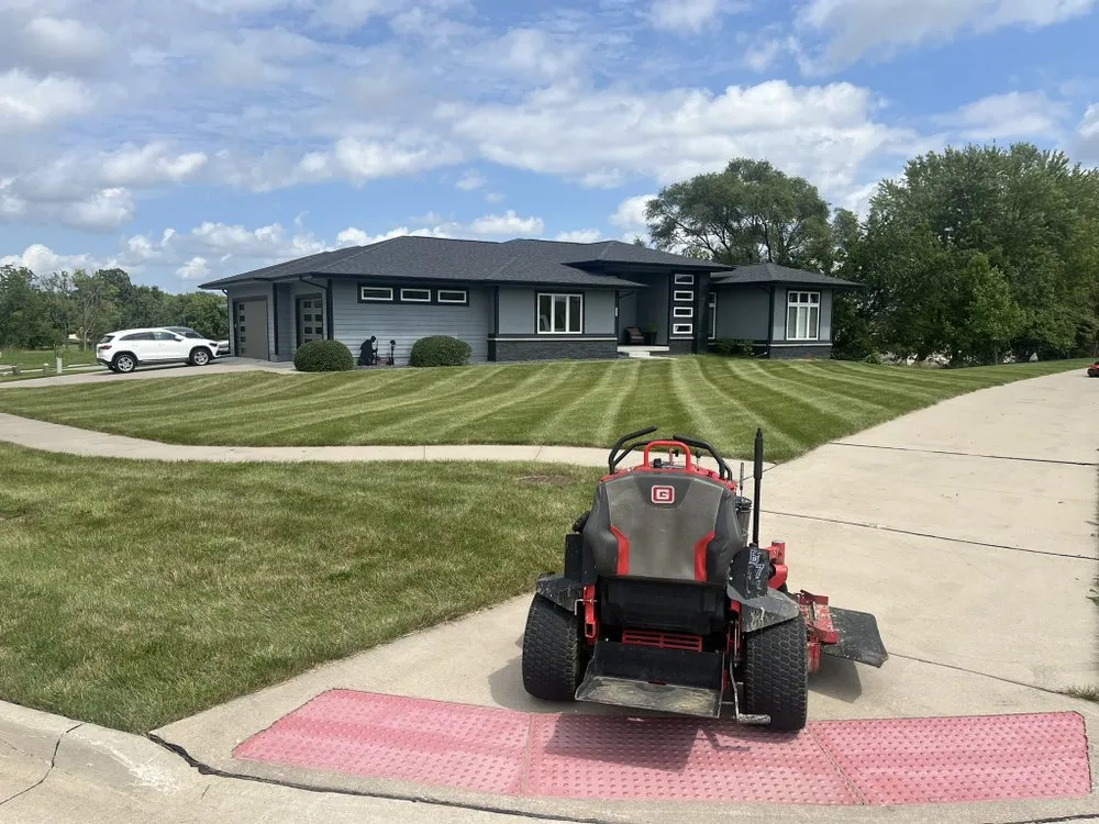 Affordable lawn care service experts serving Des Moines, IA - Hemphill's Lawn And Landscape