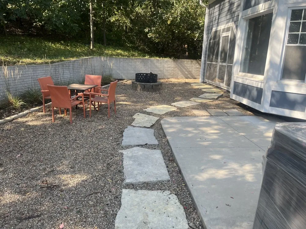 Expert outdoor landscaping experts serving Des Moines, IA - Hemphill's Lawn And Landscape