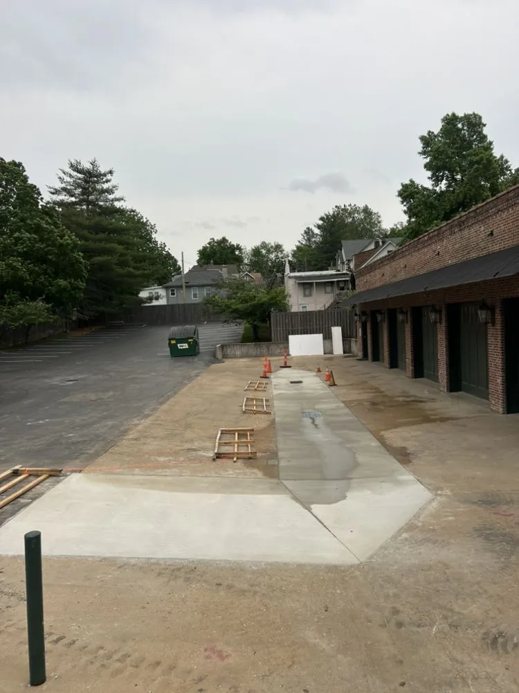 Top-rated landscape design in Manchester, MO by Hendel Lawncare