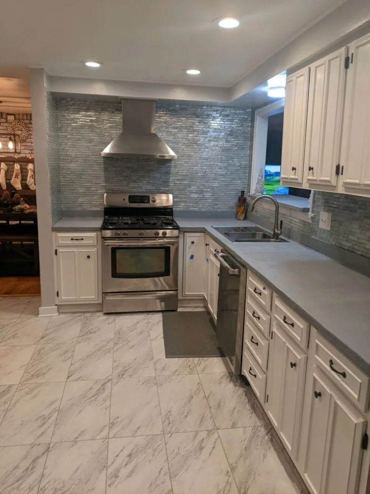 Custom lawn mowing service for year-round maintenance in Pittsburgh, PA by Henderson The Handyman