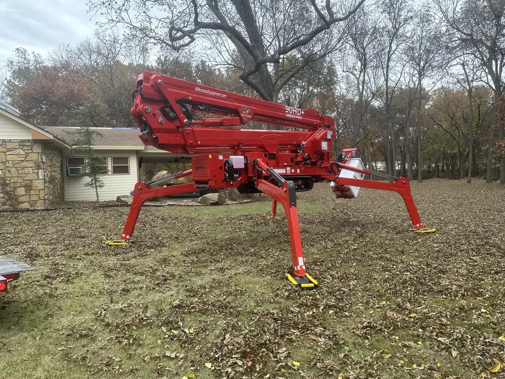 Affordable yard cleanup service in Tulsa, OK by Henderson Tree and Landscape