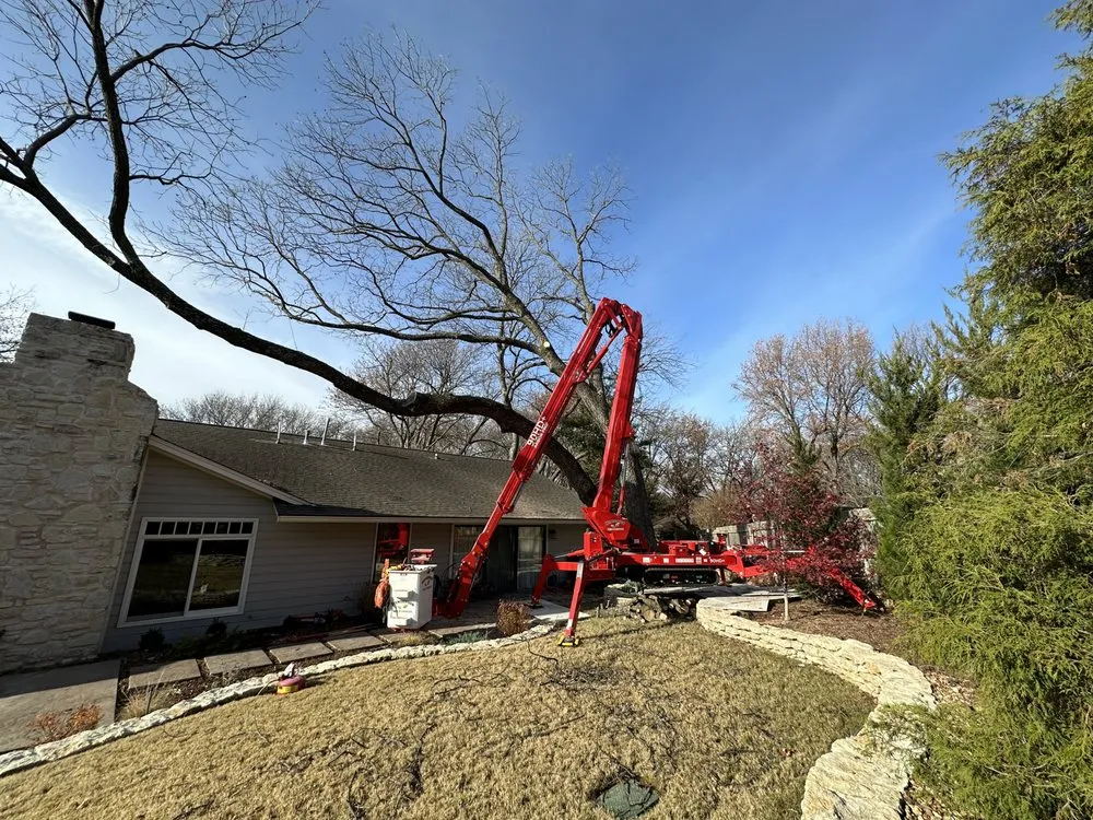 Expert yard maintenance experts serving Tulsa, OK - Henderson Tree and Landscape