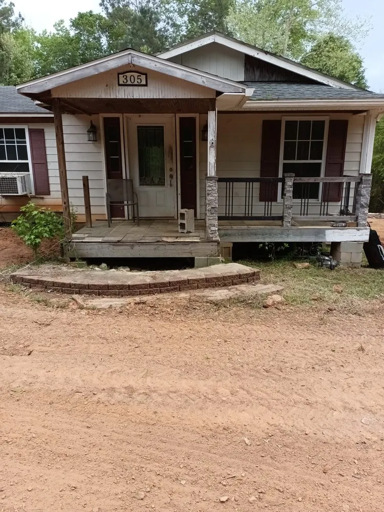 Trusted garden landscaping in Buffalo, SC by Henderson's Grading & Landscaping