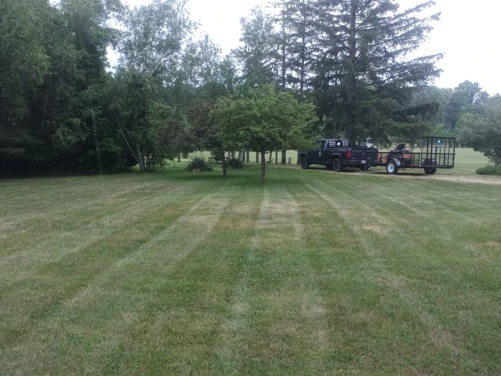Expert yard cleanup service in Elyria, OH - Hendricks Mowing