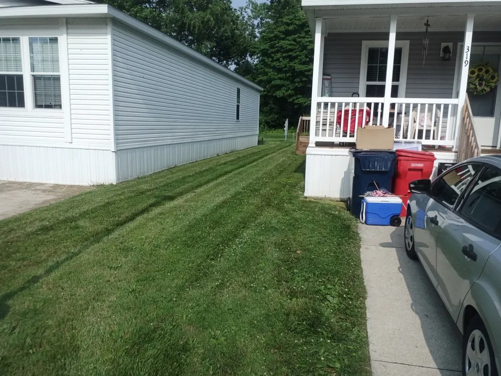Top-rated residential landscaping near you across Elyria, OH - Hendricks Mowing
