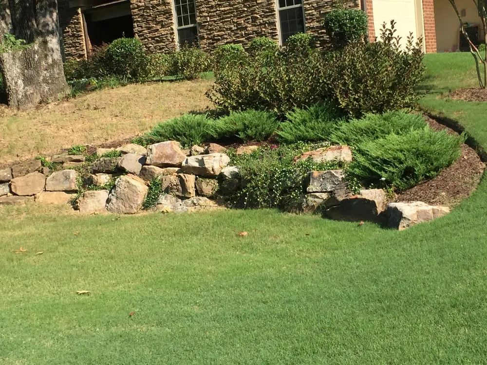 Top-rated lawn care service experts serving Nesbit, MS - Hendrix Landscaping Services