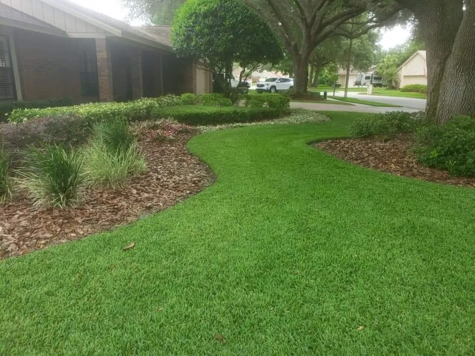 Local outdoor landscaping in Wekiva Springs, FL by Hendrix Lawn Service