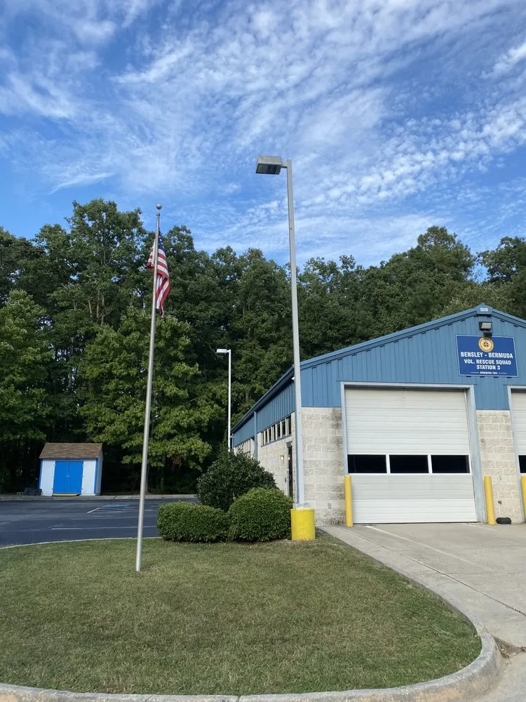 Reliable landscape installation with custom design in Chester, VA by Henley’s Curb Appeal