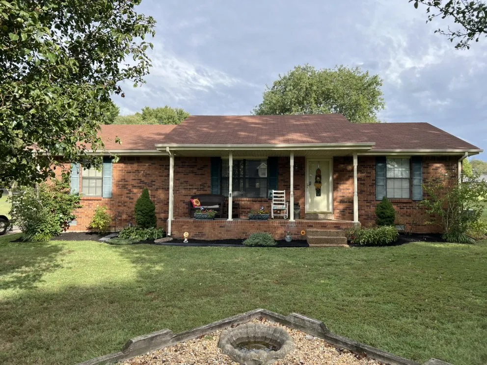 Reliable garden landscaping near you across Gallatin, TN - Henley’s Lawncare & Landscaping