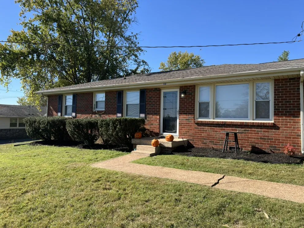 Top-rated landscape installation with custom design in Gallatin, TN by Henley’s Lawncare & Landscaping