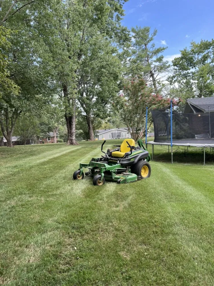 Affordable lawn mowing service in Gallatin, TN - Henley’s Lawncare & Landscaping