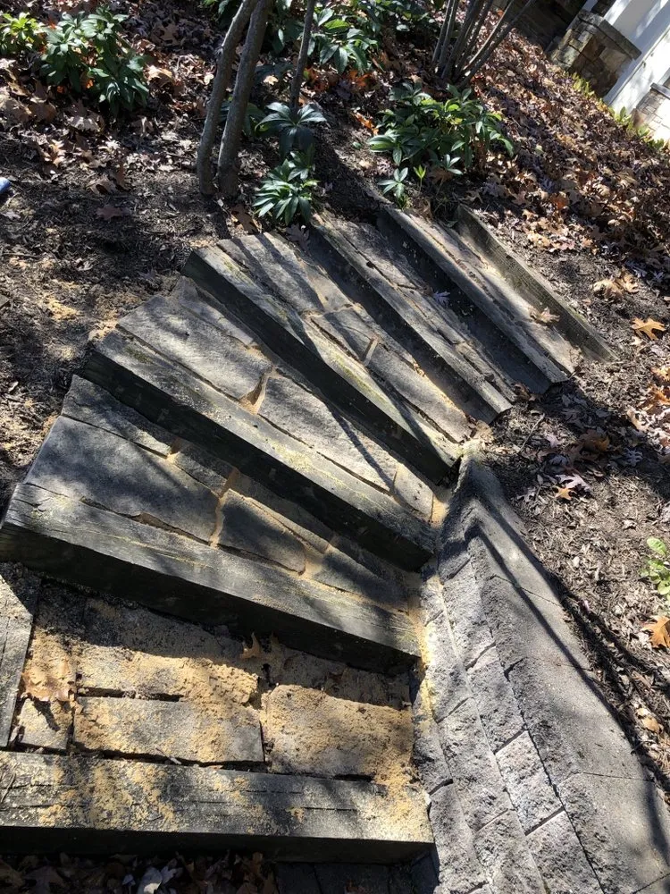 Affordable yard maintenance experts serving Cross Junction, VA - Henriques Landscapes