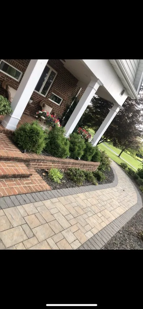Professional outdoor landscaping experts serving Cross Junction, VA - Henriques Landscapes
