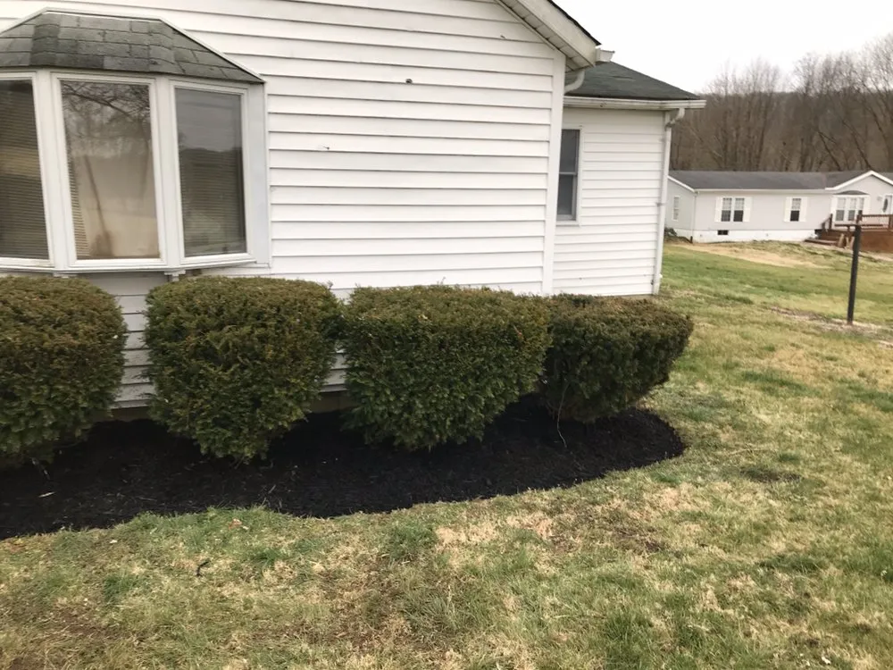 Affordable garden landscaping experts serving New Albany, OH - Henry and Mathis Landscaping