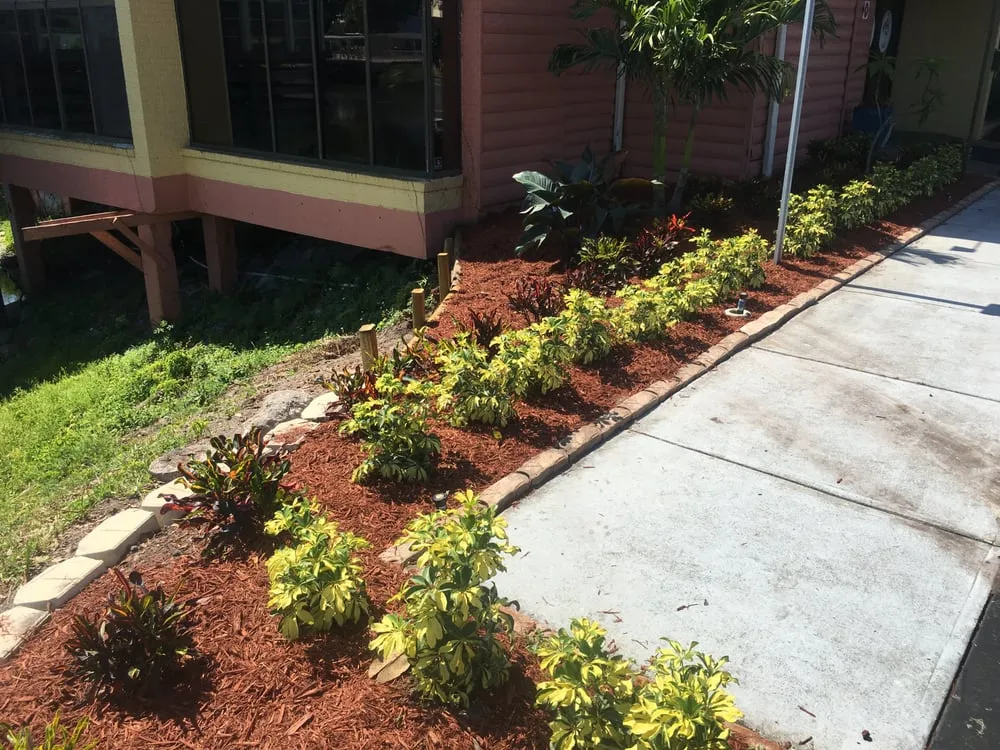 Affordable residential landscaping experts serving Largo, FL - Henry G's Lawn Care & Landscaping