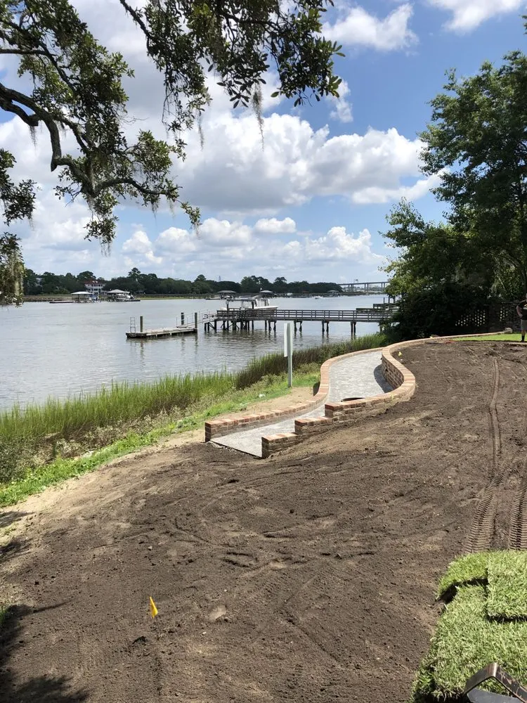 Local yard cleanup service in Charleston, SC by Henry Landscaping
