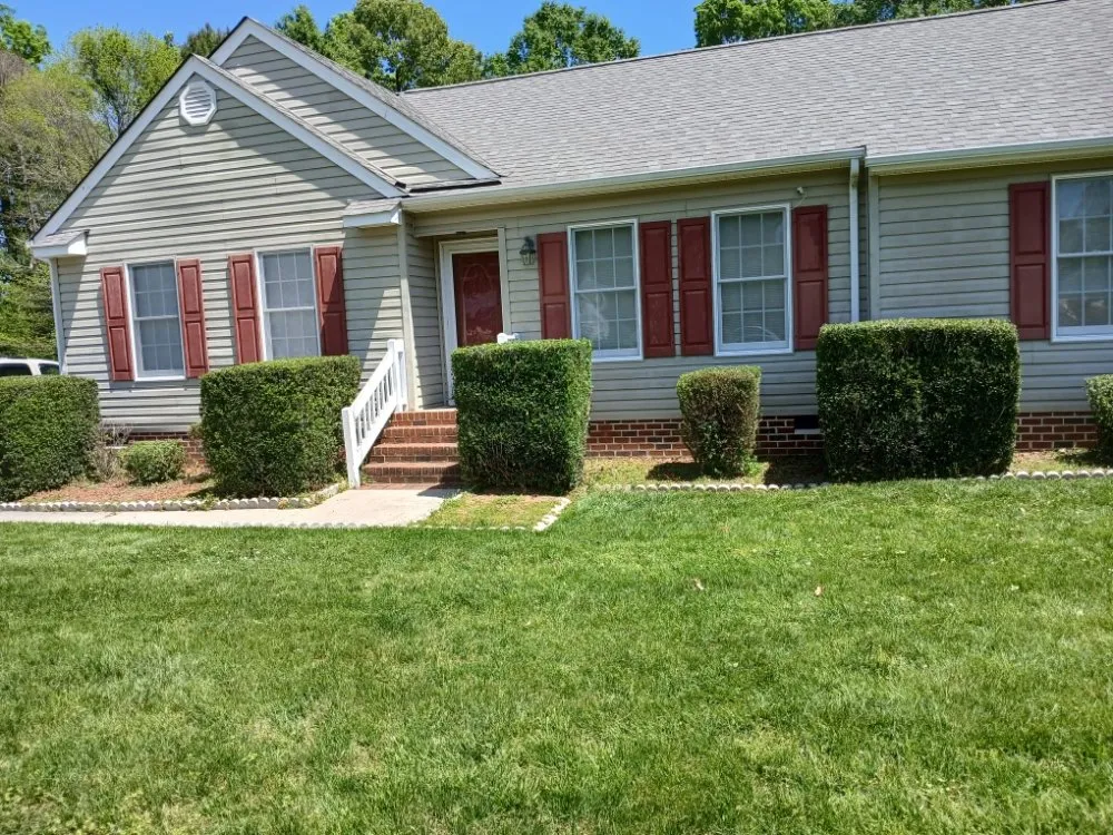 Reliable yard cleanup service experts serving Petersburg, VA - Henry MB Lawn Care Service