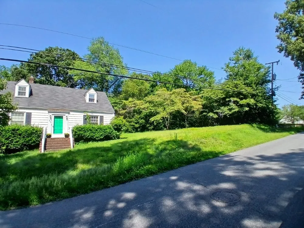 Affordable landscape installation for homes across Petersburg, VA - Henry MB Lawn Care Service