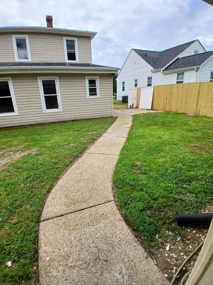 Professional outdoor landscaping in Petersburg, VA by Henry MB Lawn Care Service