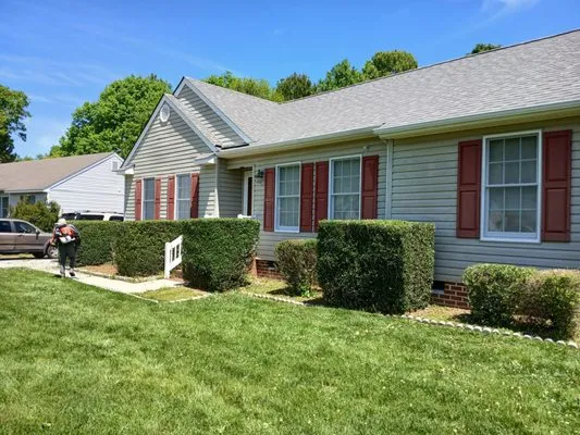 Henry MB Lawn Care Service