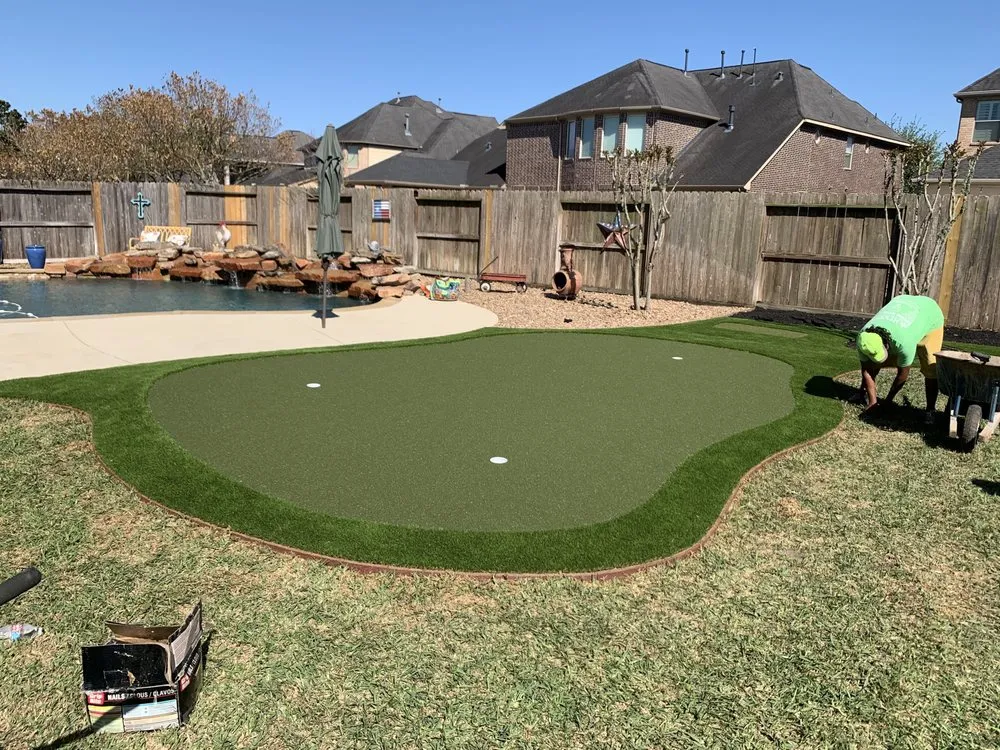 Reliable lawn mowing service in Cleveland, TX by Henry’s Houston Greens