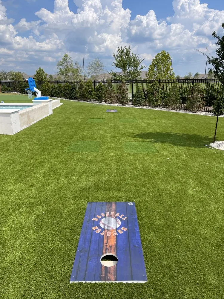 Reliable lawn mowing service near you across Cleveland, TX - Henry’s Houston Greens