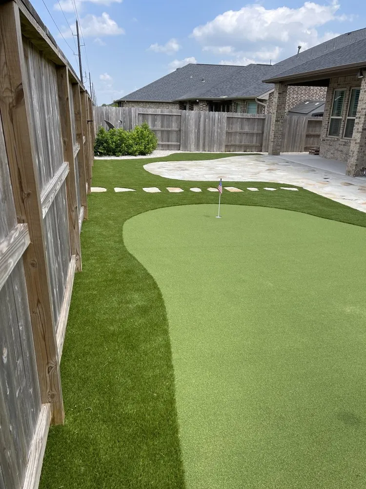 Trusted outdoor landscaping in Cleveland, TX by Henry’s Houston Greens