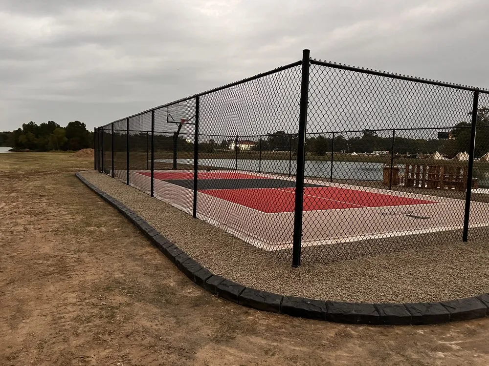 Expert yard cleanup service for beautiful yards across Cleveland, TX - Henry’s Houston Greens