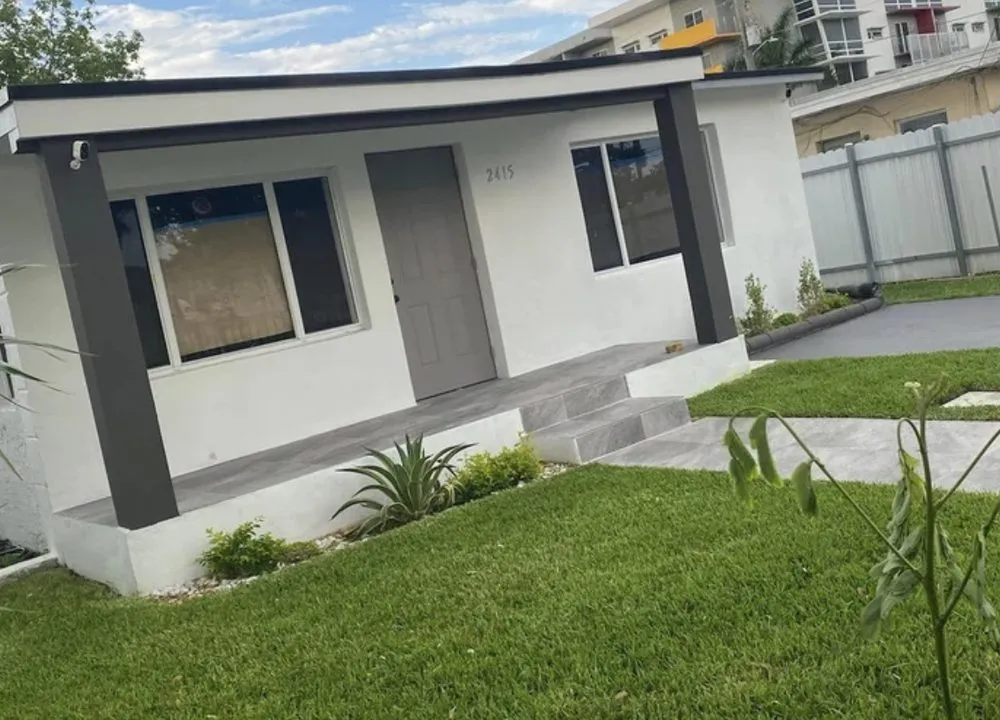 Trusted landscape installation for residential properties in Miami, FL by Henrys Landscaping