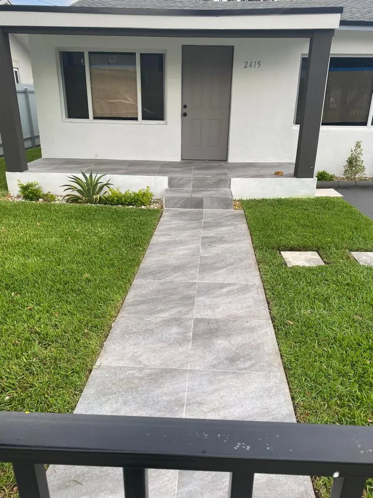 Expert yard cleanup service in Miami, FL - Henrys Landscaping