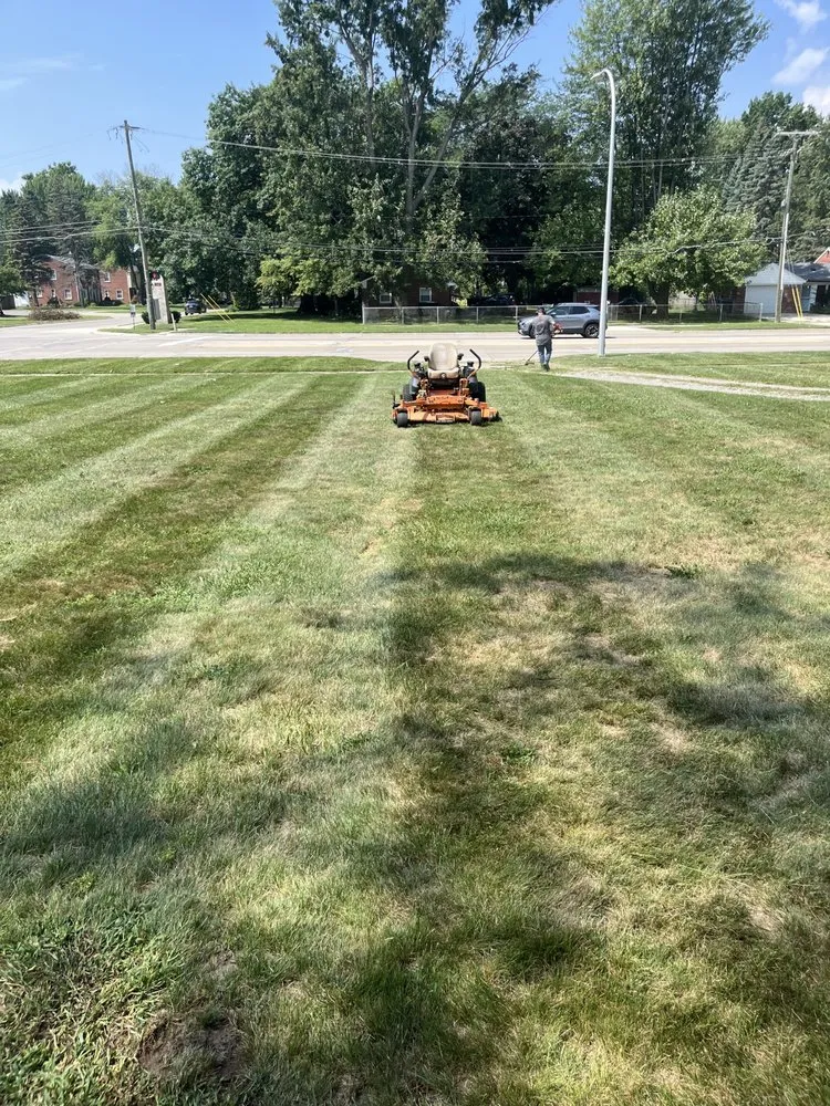 Trusted yard maintenance with custom design across Livonia, MI - Henry's Lawn and Tree