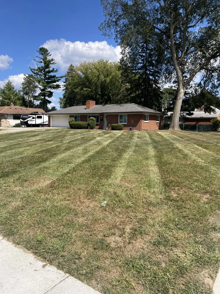 Affordable lawn care service experts serving Livonia, MI - Henry's Lawn and Tree