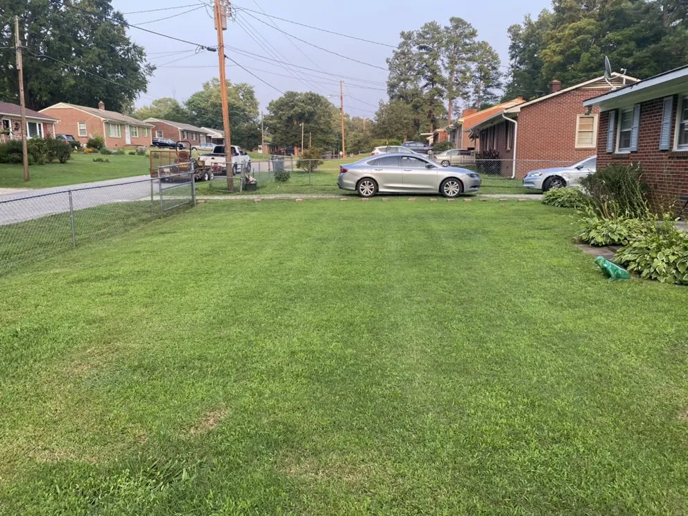 Trusted yard cleanup service for beautiful yards in Oxford, NC by Henry’s Lawn Care & More