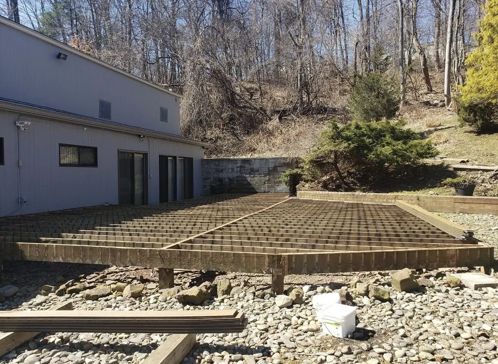 Expert yard maintenance in Livingston, NJ - Henry's