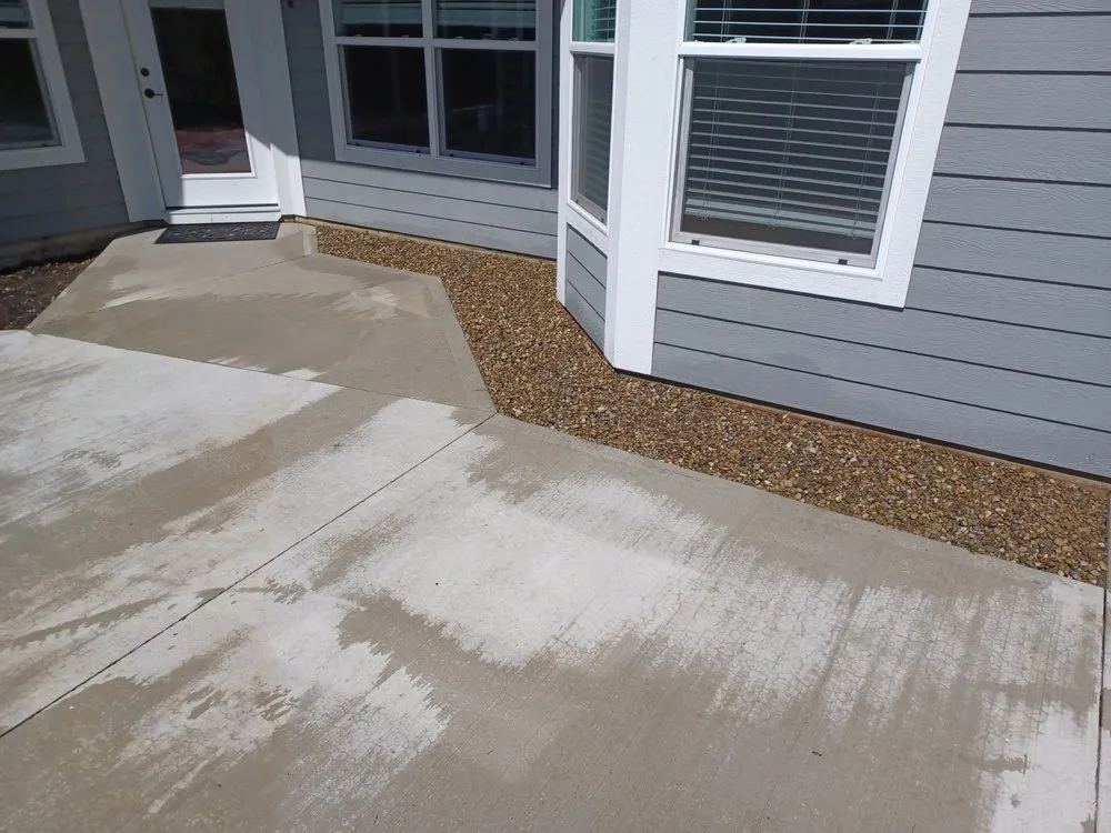 Custom garden landscaping with custom design in Centerburg, OH by Henson Family Construction