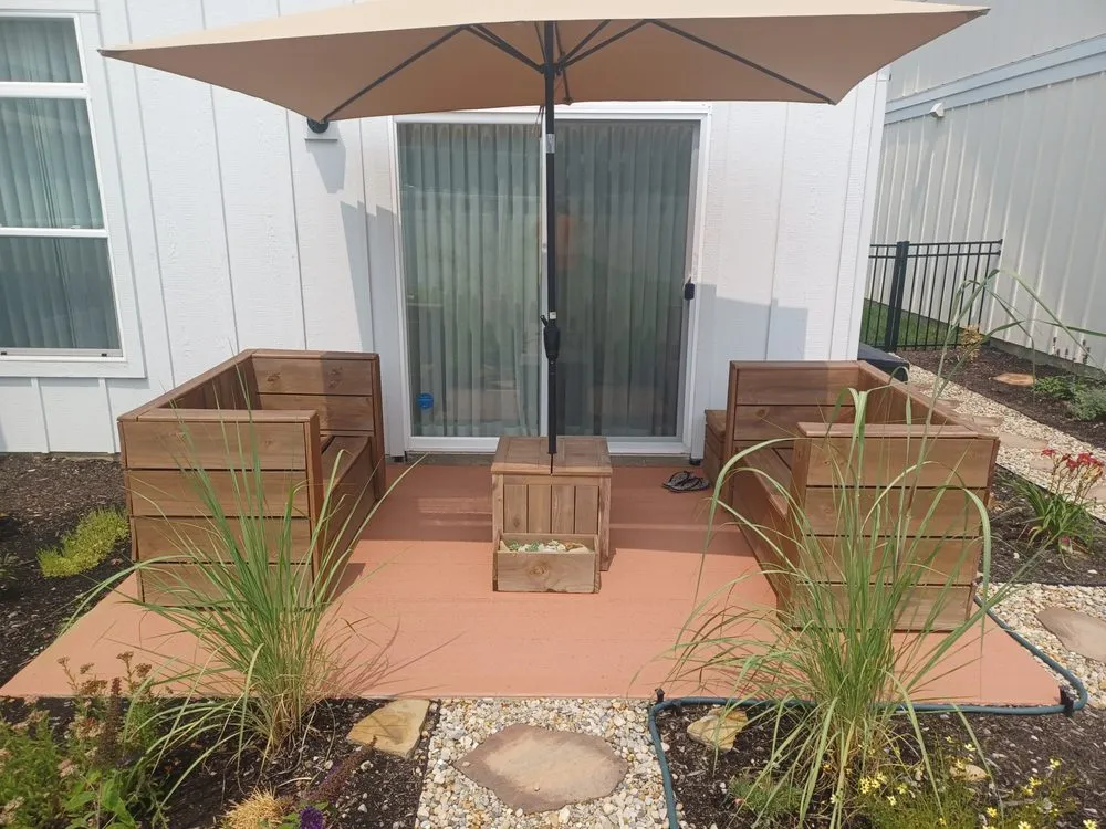 Professional garden landscaping for beautiful yards in Centerburg, OH by Henson Family Construction