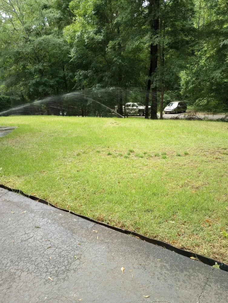 Expert landscape design for residential properties in Forsyth, GA by Henson Proscapes