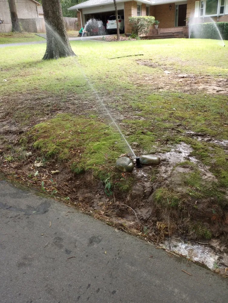 Expert yard cleanup service in Forsyth, GA by Henson Proscapes