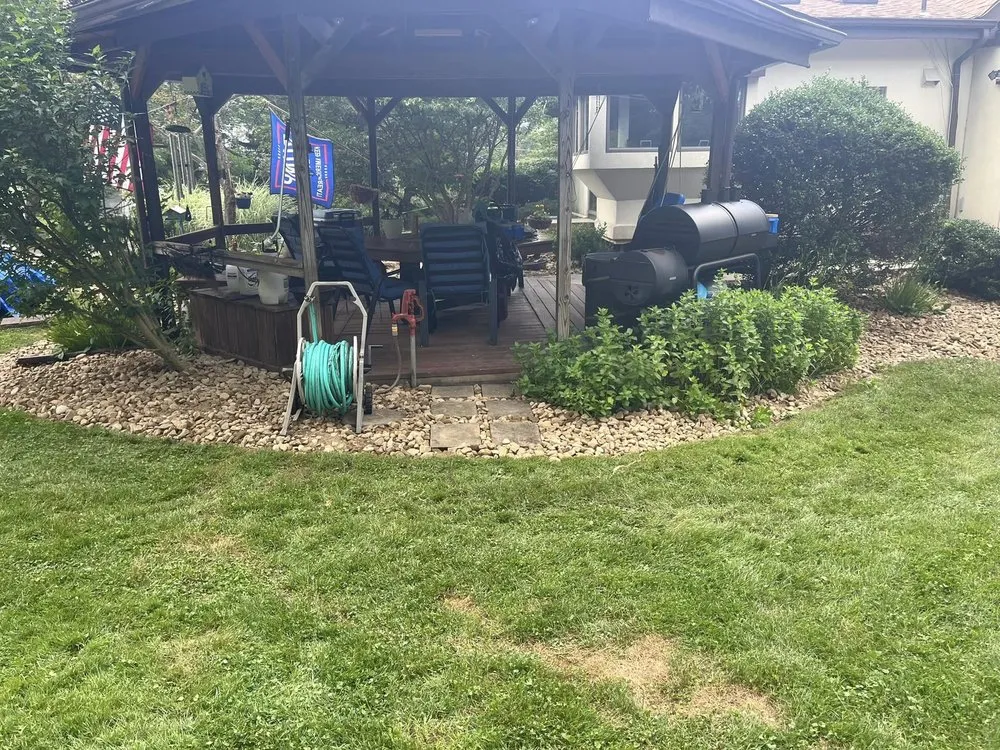 Top-rated yard cleanup service for residential properties in Gibsonia, PA by Hepp Landscaping