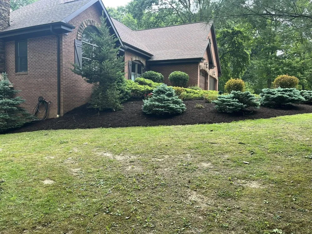 Custom yard maintenance in Gibsonia, PA - Hepp Landscaping